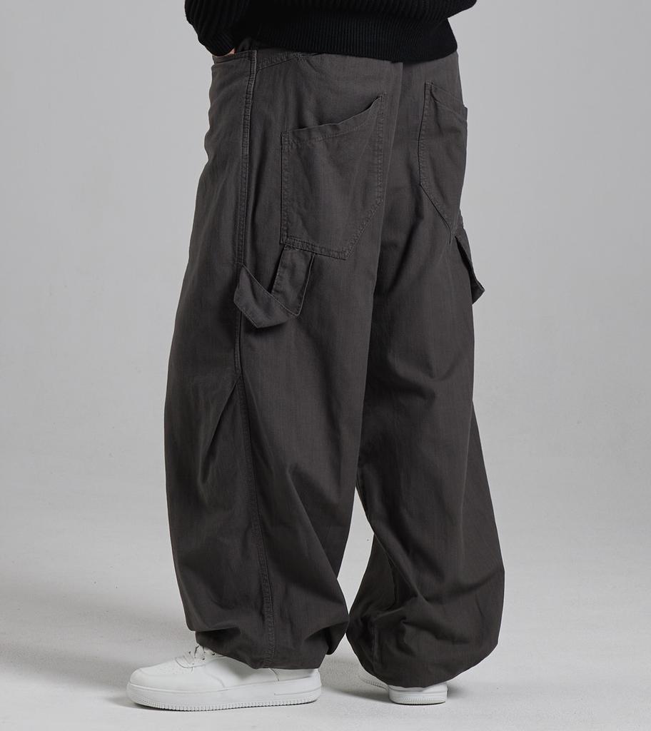 Beoteunseoul Multi-Pocket Wide Strap Cotton Pants (Dark Gray)