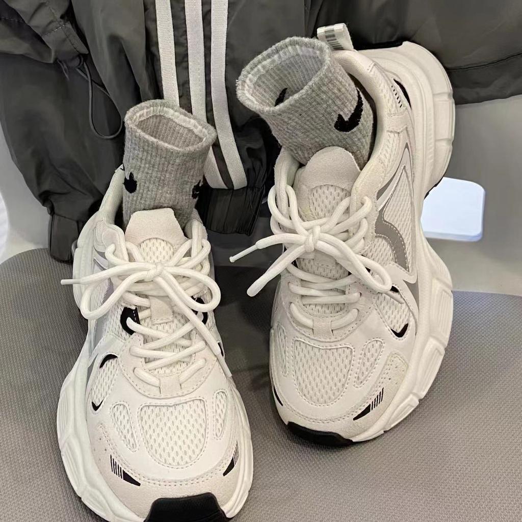 Ultra-light and thin running sneakers autumn new street shooting fashion small man height increase thick sole lightweight dad shoes