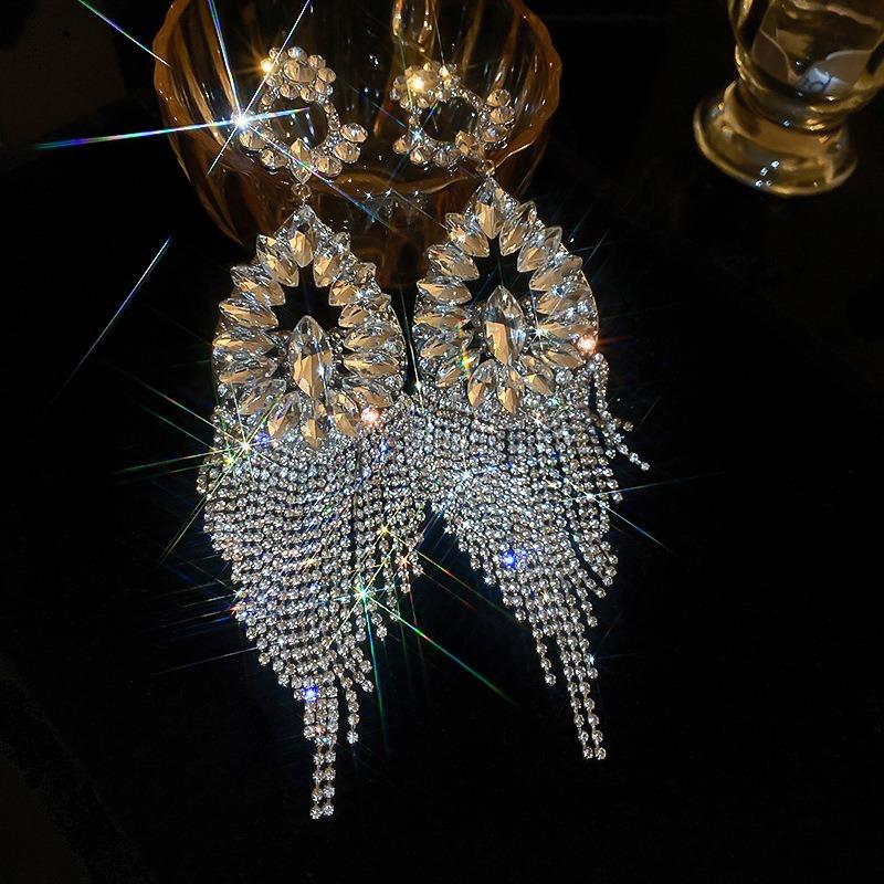 Retro Court Style Silver Needle Zircon Flower Fringed Earrings Light Luxury High-end Stud Earrings Simple Fashion Temperament Earrings