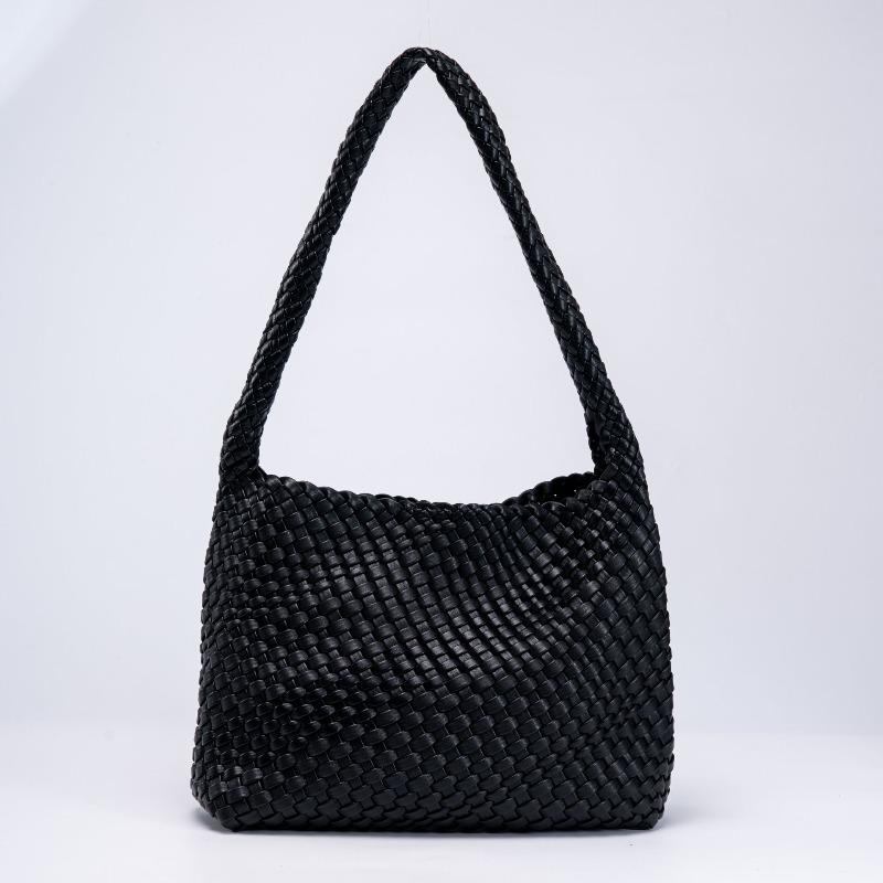 

Woven bag Women s shoulder bag Large capacity handbag Commuter bag Women s versatile vacation woven bag Magnetic buckle