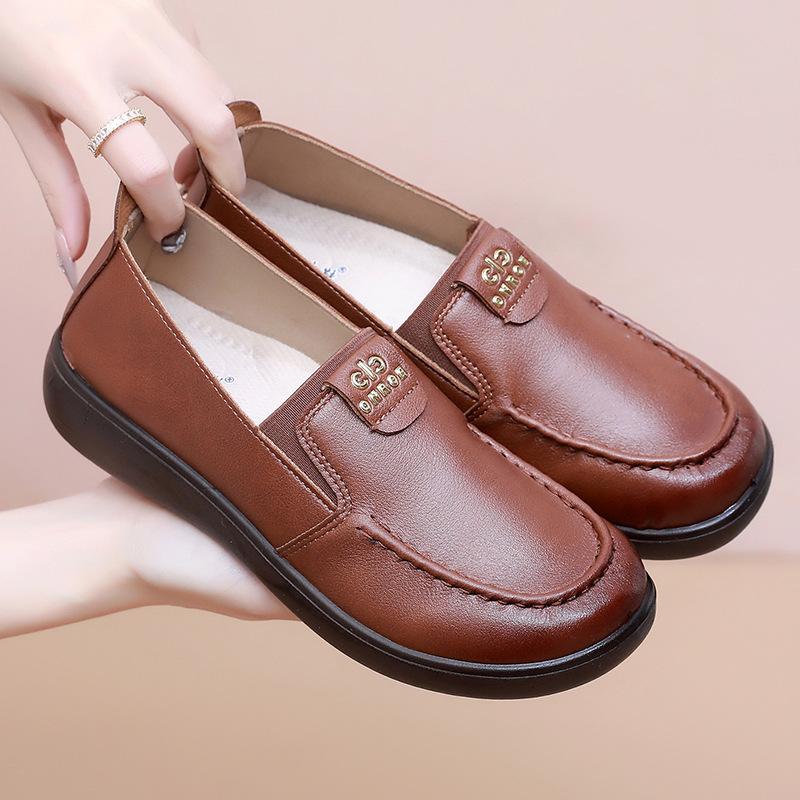 Women's new casual versatile wear lazy leather waterproof soft sole comfortable and not tired feet women's shoes