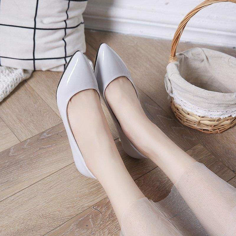 3Cm cat heel low heel spring and autumn thin heel bright leather single shoes pointed black candy color versatile simple comfortable work shoes