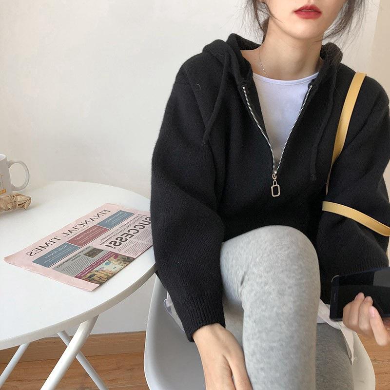 QICED Temperament вязаное пальто с капюшоном для женщин весна и осень студенческая одежда свободный свитер короткий вязаный свитер Uniform size чёрный 1980₽