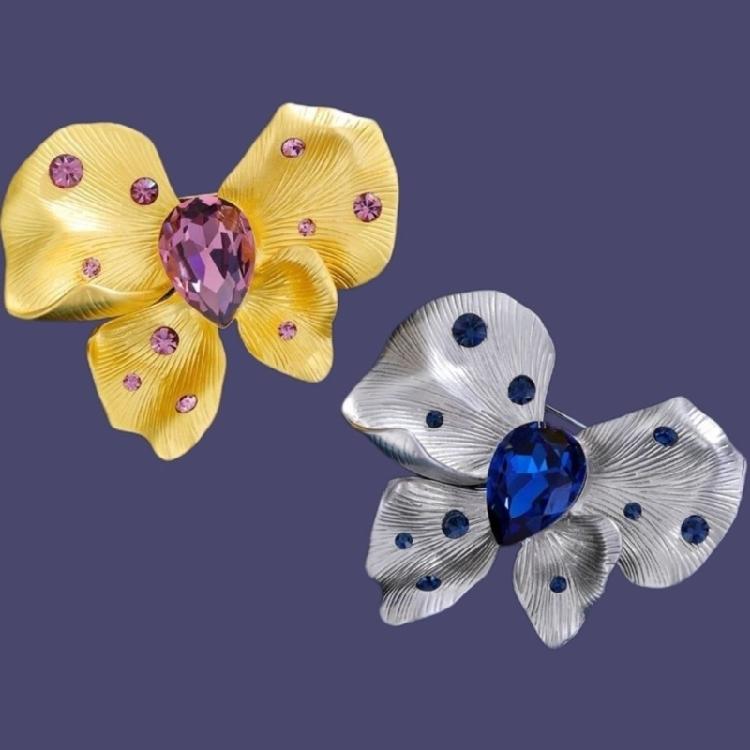 Artistics Butterfly Brooch With Intricate Rhinestones Detail Versatile Wear for Jackets Hats Bags Special Occasions