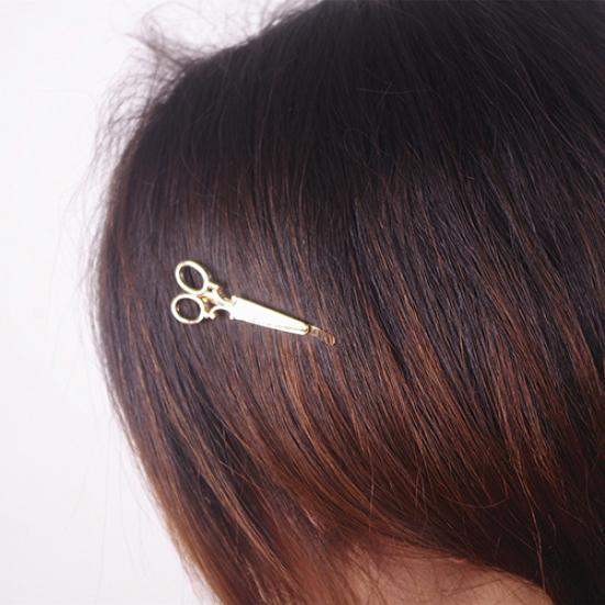 Barrette à cheveux ciseaux créatifs tendance pour femmes couleur dorée accessoire pour cheveux épingle à cheveux