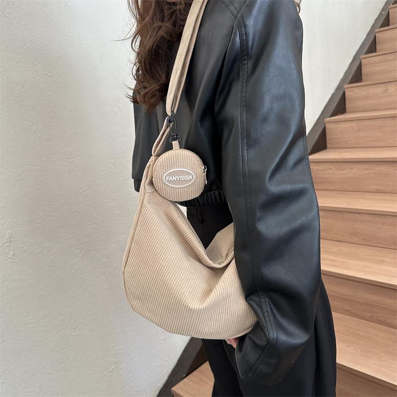 Stylish Versatile Womens Crossbody Bag With Vintage Chic Design And Soft Canvas Material