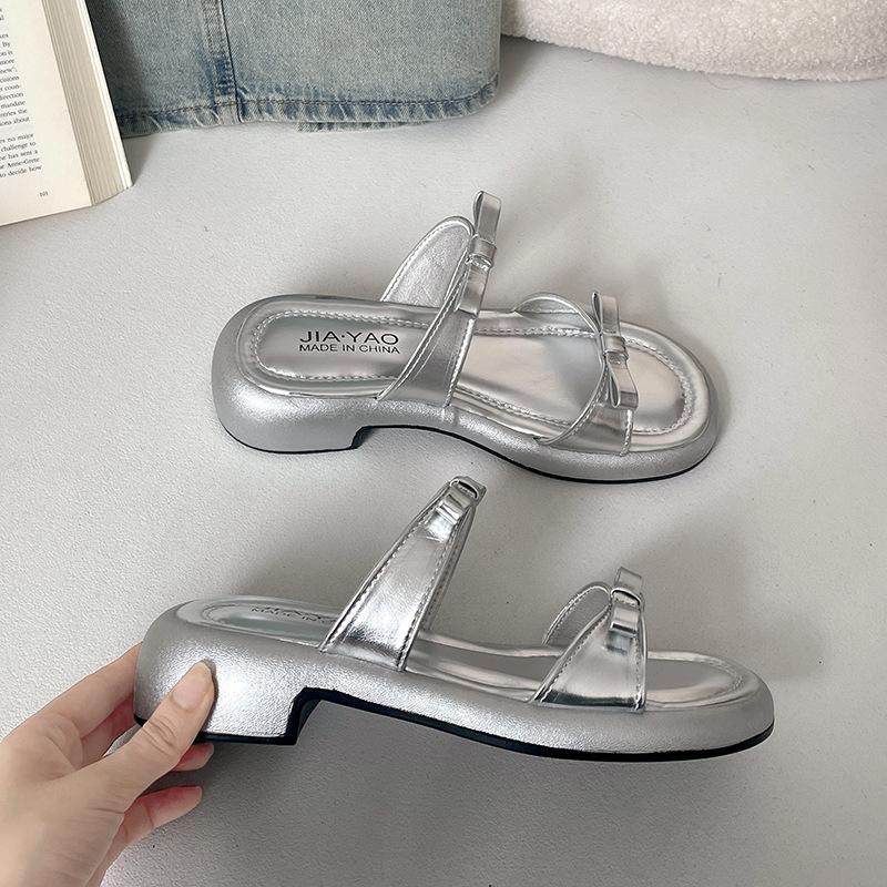 

Internet celebrity explosion retro silver thick bottom slippers women 2025 new summer wear high sense non-slip sandals 40 серебряный