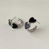 Vintage Goth Black Enamel Heart Stud Earrings for Women Fashion Sweet Hollow Metal C-Shaped Earrings Party Jewelry Aesthetic