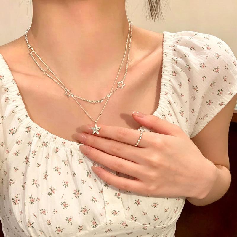 Delicate sparkling zirconium double-layer stacked star pendant necklace women's new light luxury high-end collarbone chain neck chain