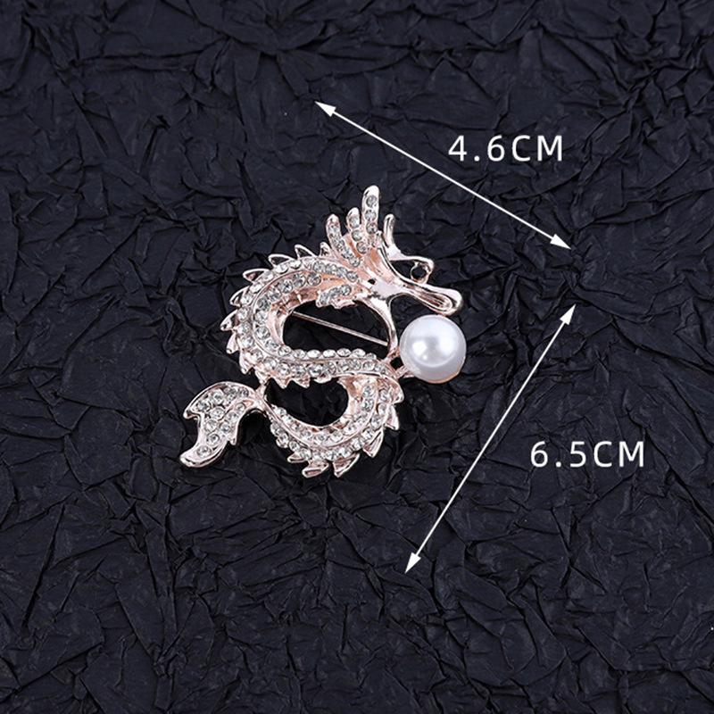 Luxury Animal-Themed Corsage: Elegant Holiday Gift for Women