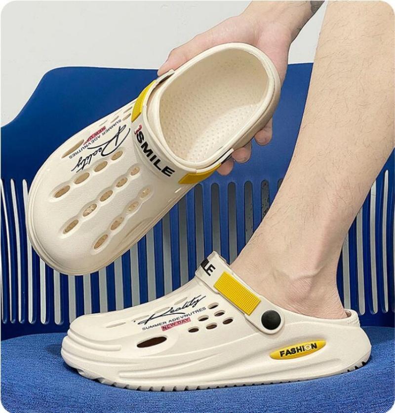 Summer Clogs Slippers Men Clogs Slippers Soft Sole Breathable Beach Slippers Men Home Slippers Outdoor Antiskid Slippers