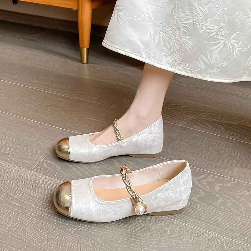 5 cm höjdökning, små Mary Jane-skor för damer ny nationell stil broderi färgmatchning, plattbottnade enkelskor för damers sommar
