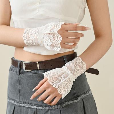 Accessoarer – Slipsar, flugor, krage och manschetter