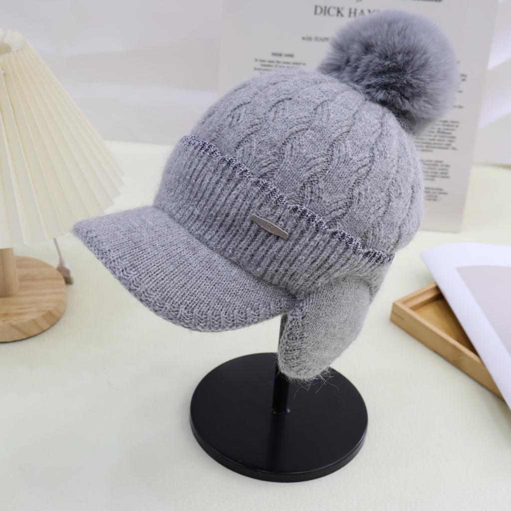 Hat Women's Winter Fleece Warm Wool Hat Windproof Hairball Duck Tongue Knitted Hat