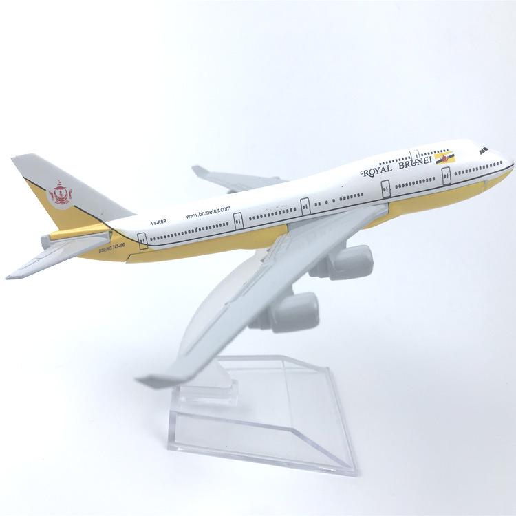 16CM Alloy Model: Bangladesh Boeing 787 Airplane