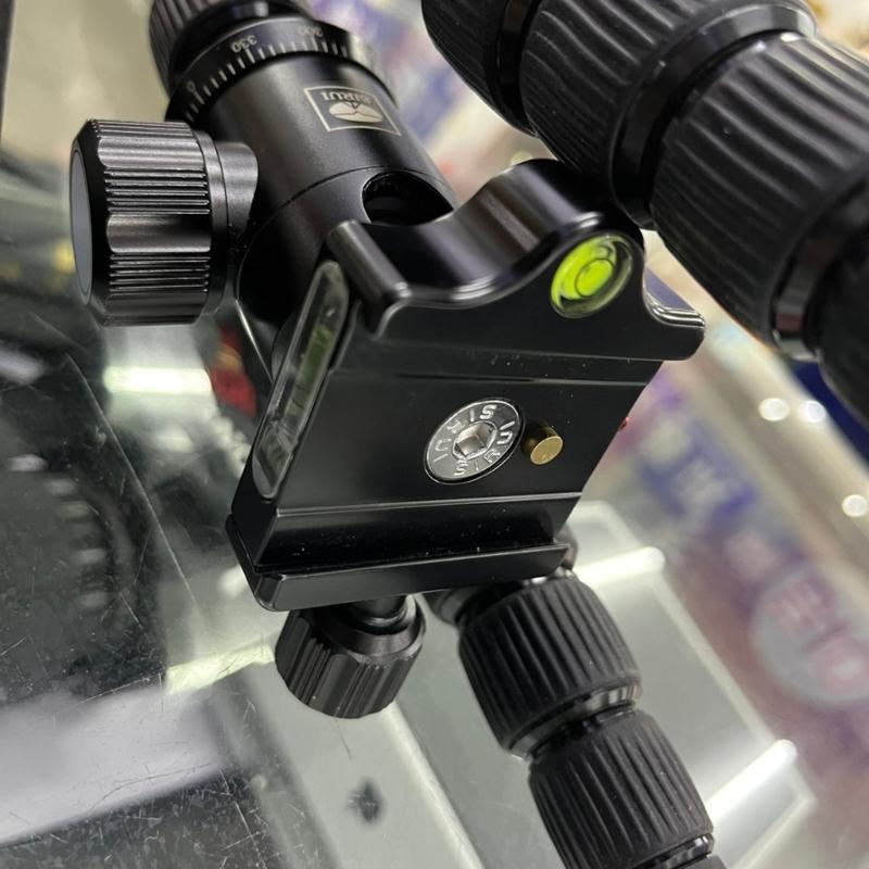 High Strength Aluminum Quick Release Plate With 3 Screw Mounting Channel And Anti Slip Feet For TY50X Tripods