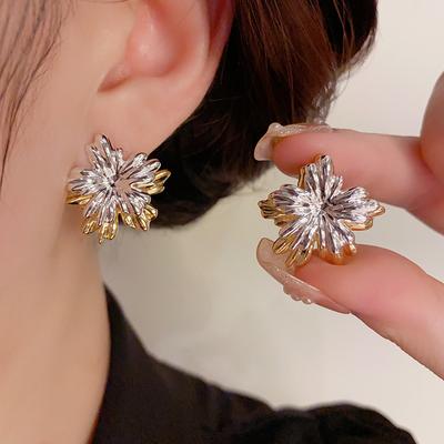 Retro Flower Earrings for Woman Detachable Wear Metal Stud Earring Gold Color Silver Color Exquisite Jewelry Female Accessories