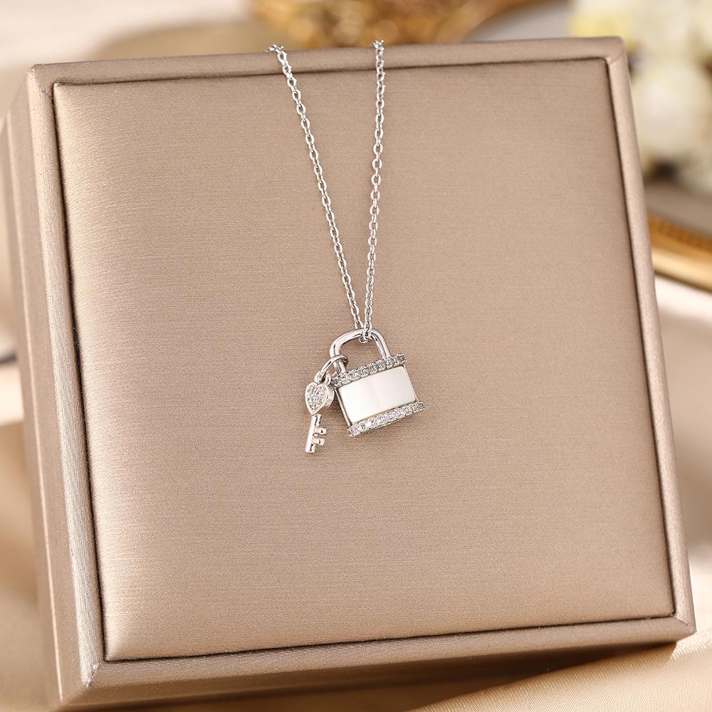 Women's Silver Titanium Steel Necklace with Micro-Inlaid Zircon - Elegant, Durable Clavicle Chain Jewelry