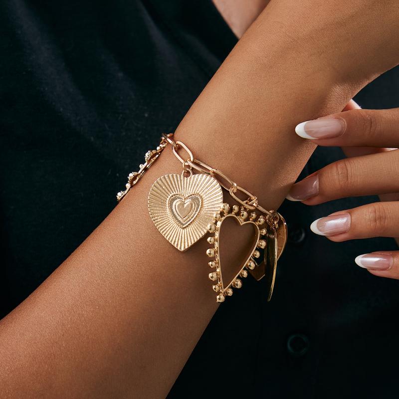 Classic Big Heart Pendant Bracelet For Women Vintage Hollow Out Geometric Charm Chain Bracelet Trendy Jewelry Gift