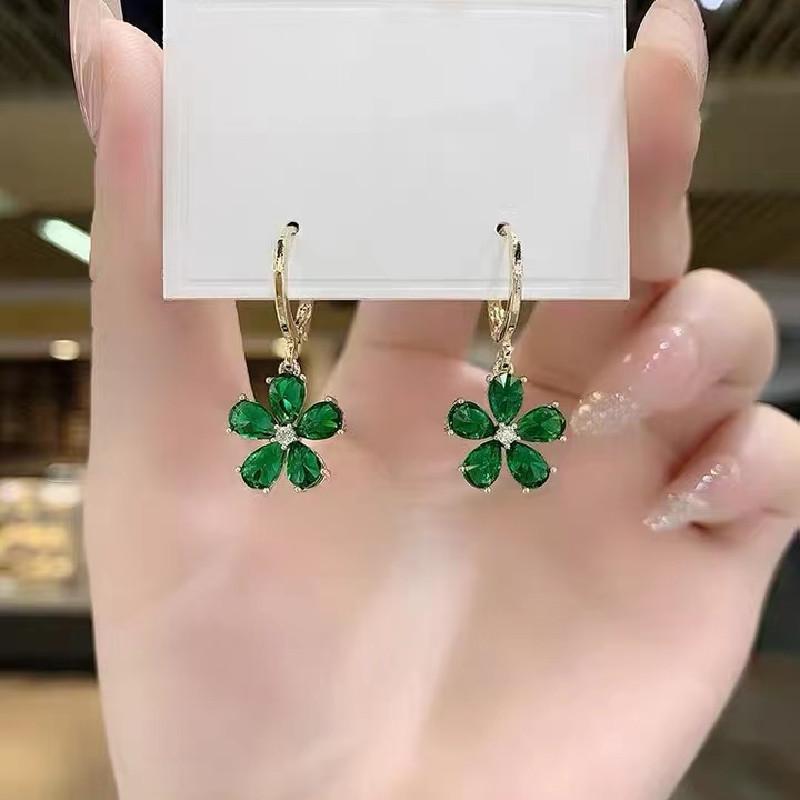 Elegant Floral Lightweight Luxury Ear Cuffs - Stylish High-End Earrings for Women