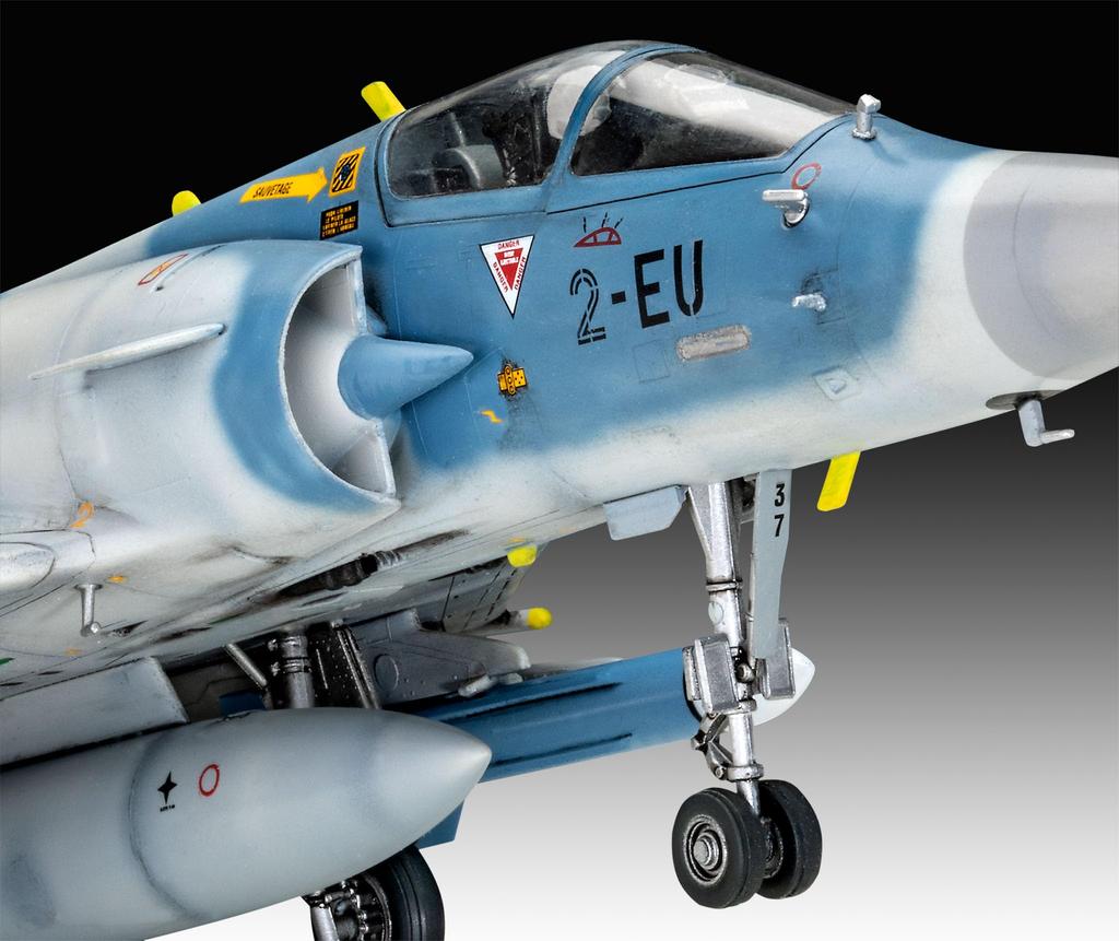 Revell Francouzské letectvo Dassault Mirage 2000C Plastikový model 03813 1/48