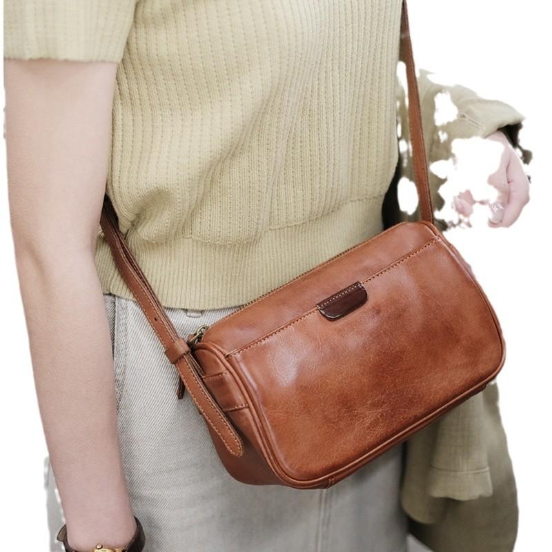 Geantă retro pentru femei din piele de vacă cu stratul întâi Geantă mică din piele de sezon Geanta de umăr de ultimă generație Geantă versatilă