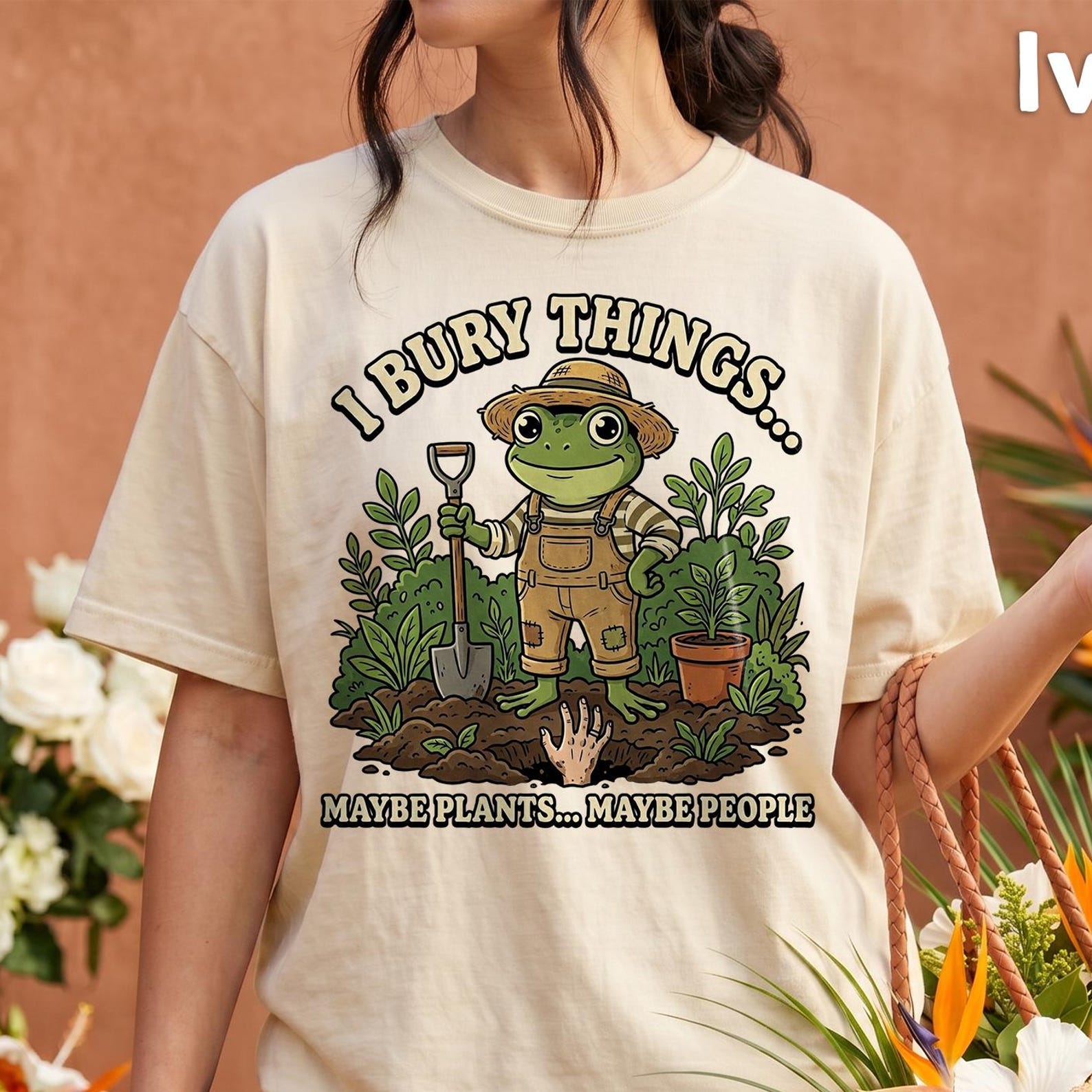Comfort Colors® - I Bury Things Maybe Plants Maybe People Frog Shirt, Funny Gardener Dark Humor Tee, Sarcastic Garden T-Shirt, Farmer Tee M