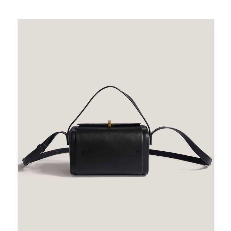 

Che Jingyuan s Same Model Light Luxury One-shoulder Cross-body Bag Women s 2025 New Korean Niche Retro Handbag Small Square чорний
