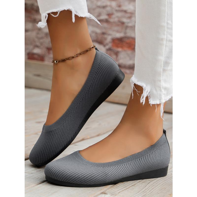 Large size autumn new flat bottom round head set feet shallow mouth fly weaving casual versatile single shoes women