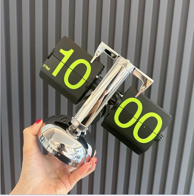 Retro Digital Flip Down Clock Gear Desk Stand Page Quartz Clock Creative Small Alarm Clock зелёный