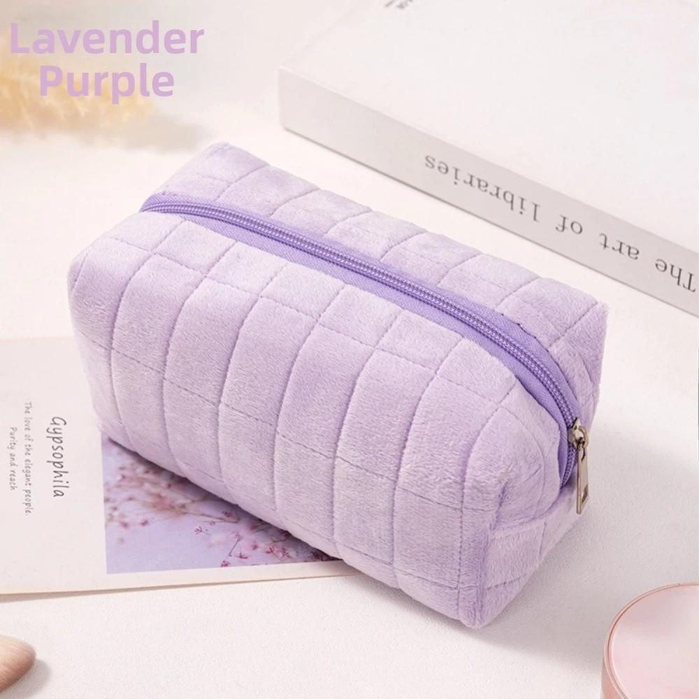 Large Capacity Plaid Makeup Bag Zipper Closure Plush Storage Bag Portable Cosmetic Bag Students