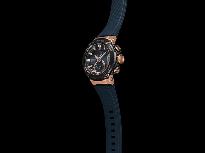 Casio Men's Stainless Steel 200M Water Resistant Digital Shock Resistant Quartz Watch GST-B200G-2A