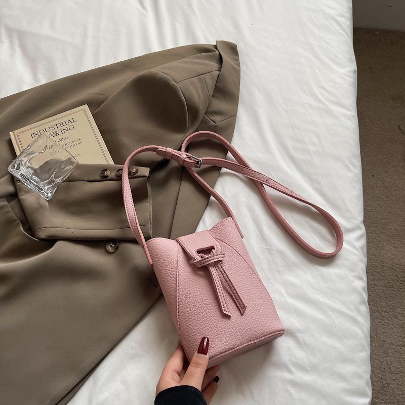 Crossbody Bag Women's 2025 New Trend Fashion Bucket Bag Lychee Pattern Shoulder Bag Mobile Phone Bag