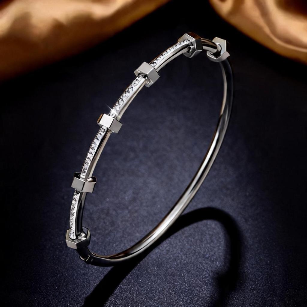 Bracciale da Donna Semplice e alla Moda in Acciaio Inossidabile con Intarsi di Strass - Gioiello con Fibbia in Titanio Anti-Sbiadimento
