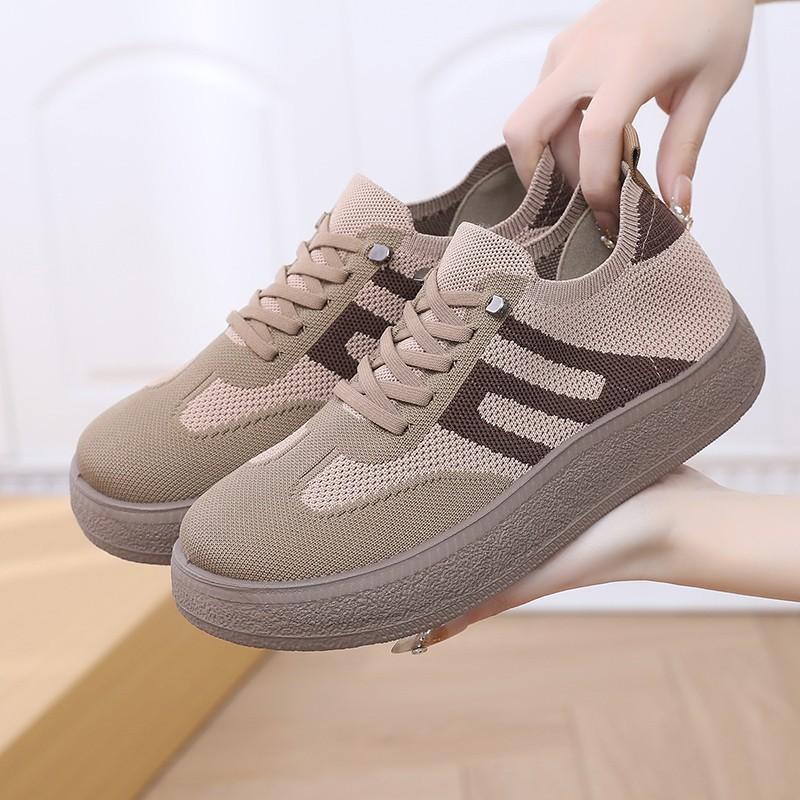 Shoes Women's Flat-bottomed Casual Matte Board Shoes Spring and Autumn New Sports Versatile Retro Forrest Gump Shoes Single Shoes Fashion Women's