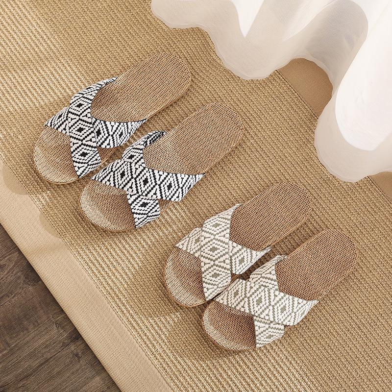 Breathable Linen Slippers with Thick Sole for Men and Women - Non-Slip, Odor Prevention, Ideal for Summer Indoors