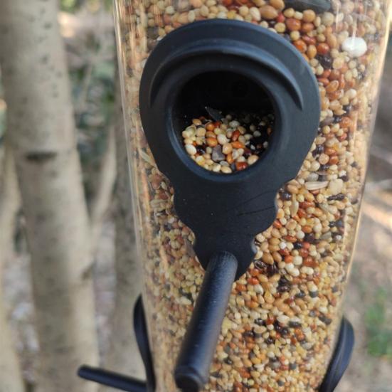 Hanging Birds Feeder Squirrel-proof Birdfeeder Outdoor Birdseed Dispenser Attracts Blue Tits Finches for Garden Wild Birds