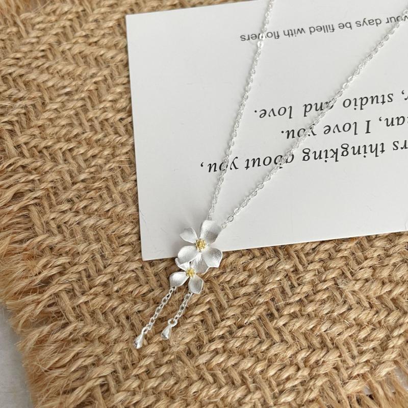 Women Elegant Zircon Irregular Flower Chain Necklace Fashion Silver Color Pendant Necklace Choker Female Party Jewelry Girls Gifts