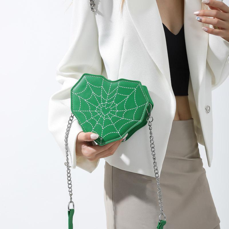 High-value New Sweet Girl Cool and Spicy Love Crossbody Bag Personality Bat Shiny Face Chain Shoulder Bag