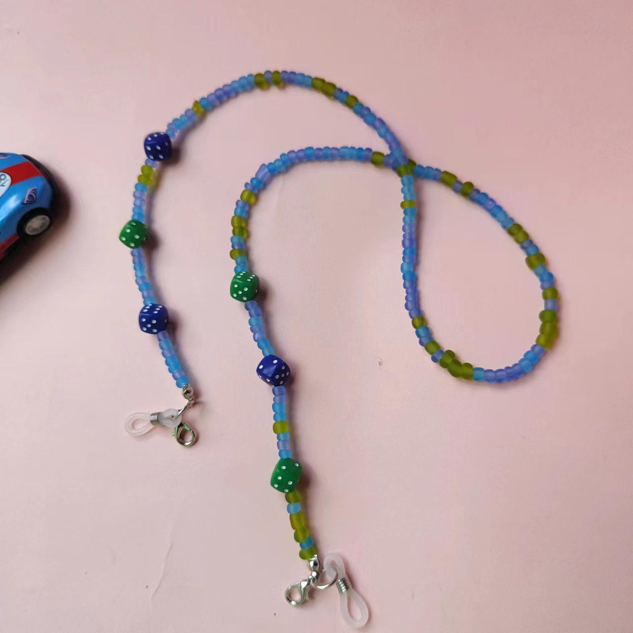 

Корейские конфеты-бокалы и цепочка для шляпы Frosted Love