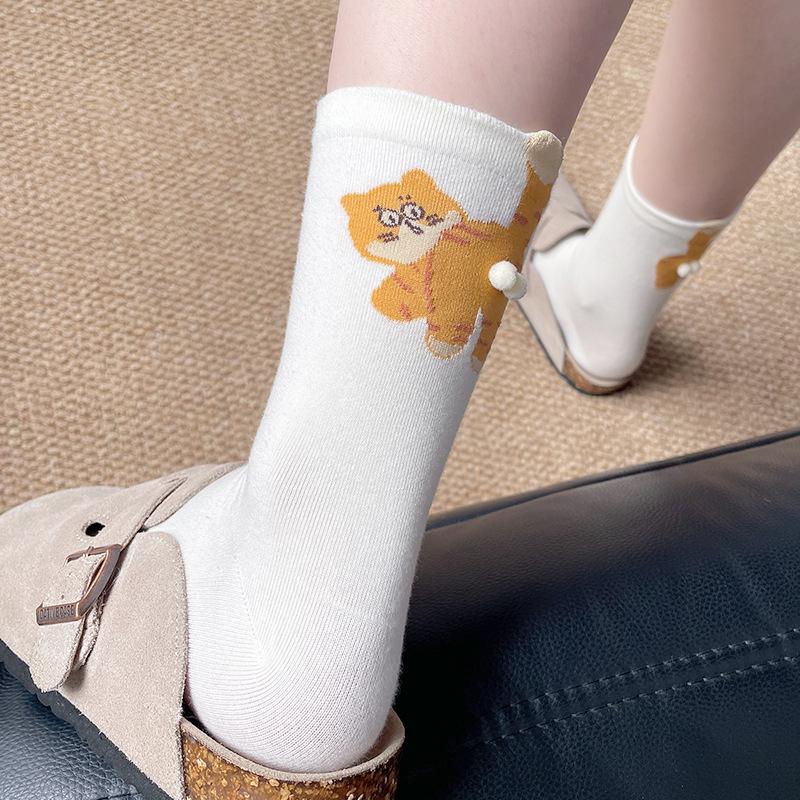 Trendy Cartoon Cat Egg Women's Mid-Calf Cotton Socks - Autumn/Winter Individualistic Funny Long Socks