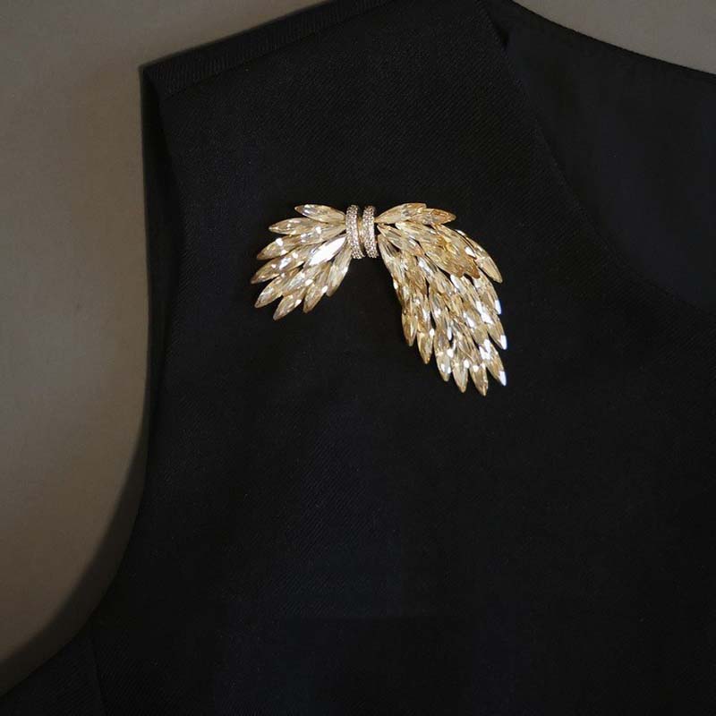 Luxury Rhinestones Wings Brooches for Women Exquisite Zircon Crystal Handmade Brooch Pins Suit Accessories Jewelry Gifts