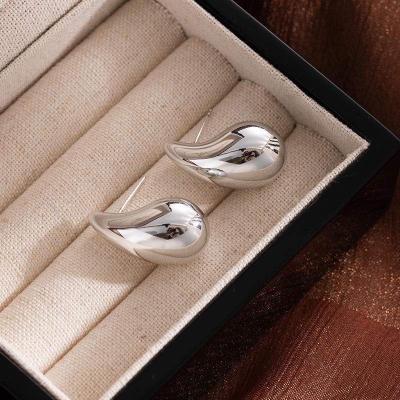 

Gold Bean Stud Earrings Minimalist Unisex Fashion Jewelry For Men And Women