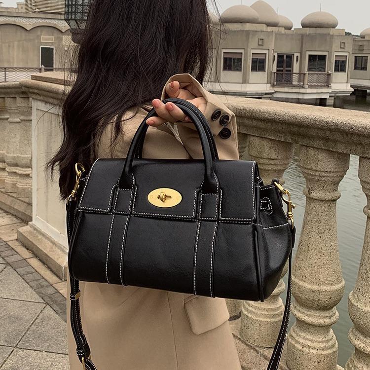 Vegetable Tanned Leather Handbag Commuter Retro Tote Bag Women'S Bag Simple Briefcase Large Capacity Shoulder Bag