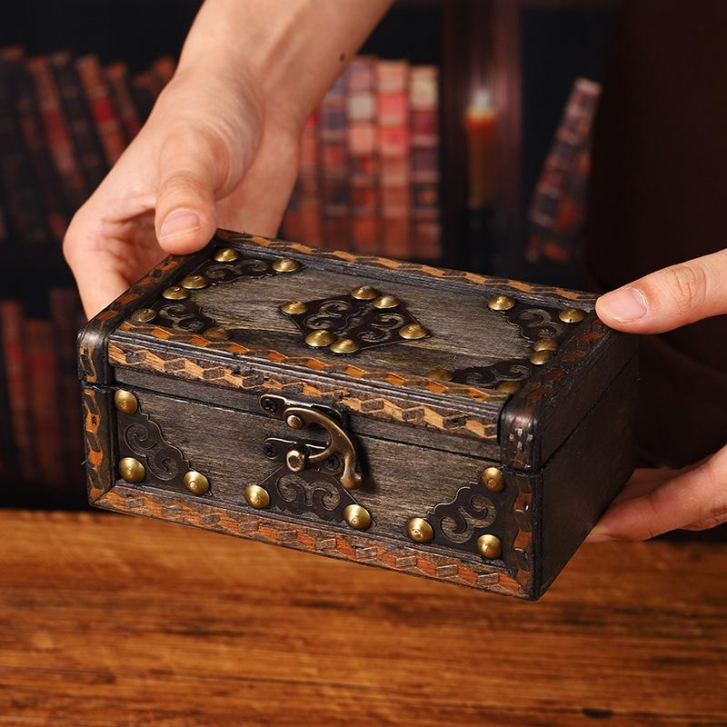 Retro Wooden Treasure Chest Vintage Lock Home Trinket Jewelry Storage Box For Photography Props Halloween Xma Party Decoration