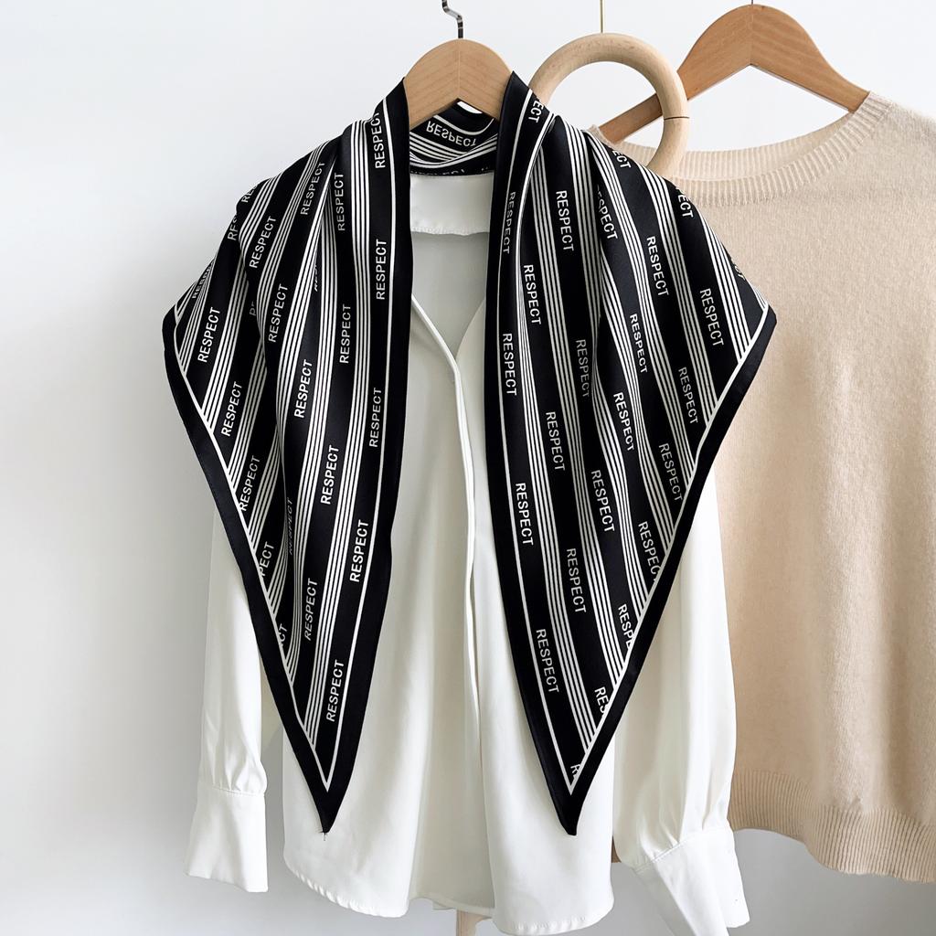 Korean version cashew nut printed triangular silk scarf women's summer atmosphere wearing headscarf simulation silk fashion headband accessories