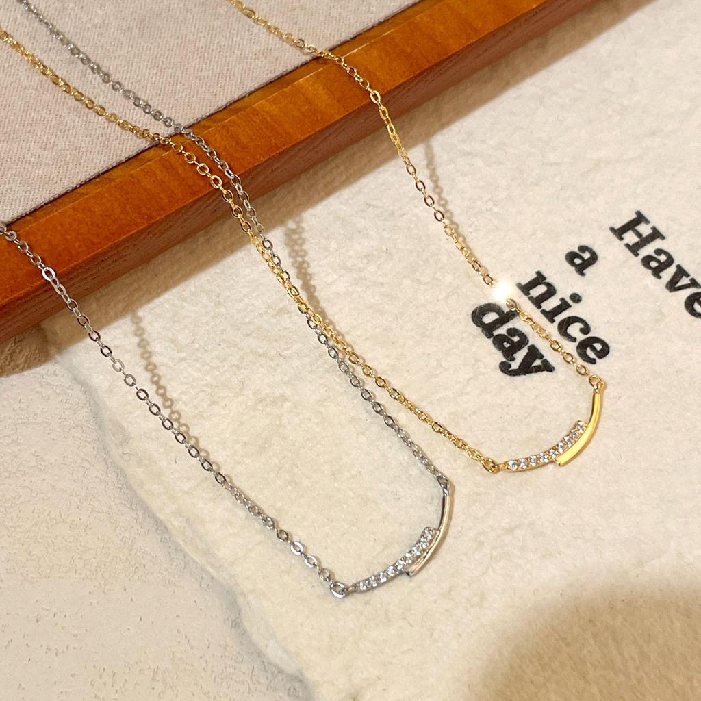 S925 Sterling Silver Smile Necklace: Elegant, Versatile, Simple Design for Women