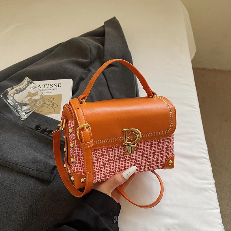 Crossbody bag light luxury niche high-end hand bag new popular shoulder bag fashionable versatile small square bag