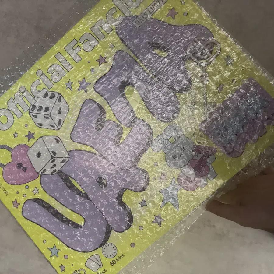 

Yuanna 7th Season Fan Club Kit