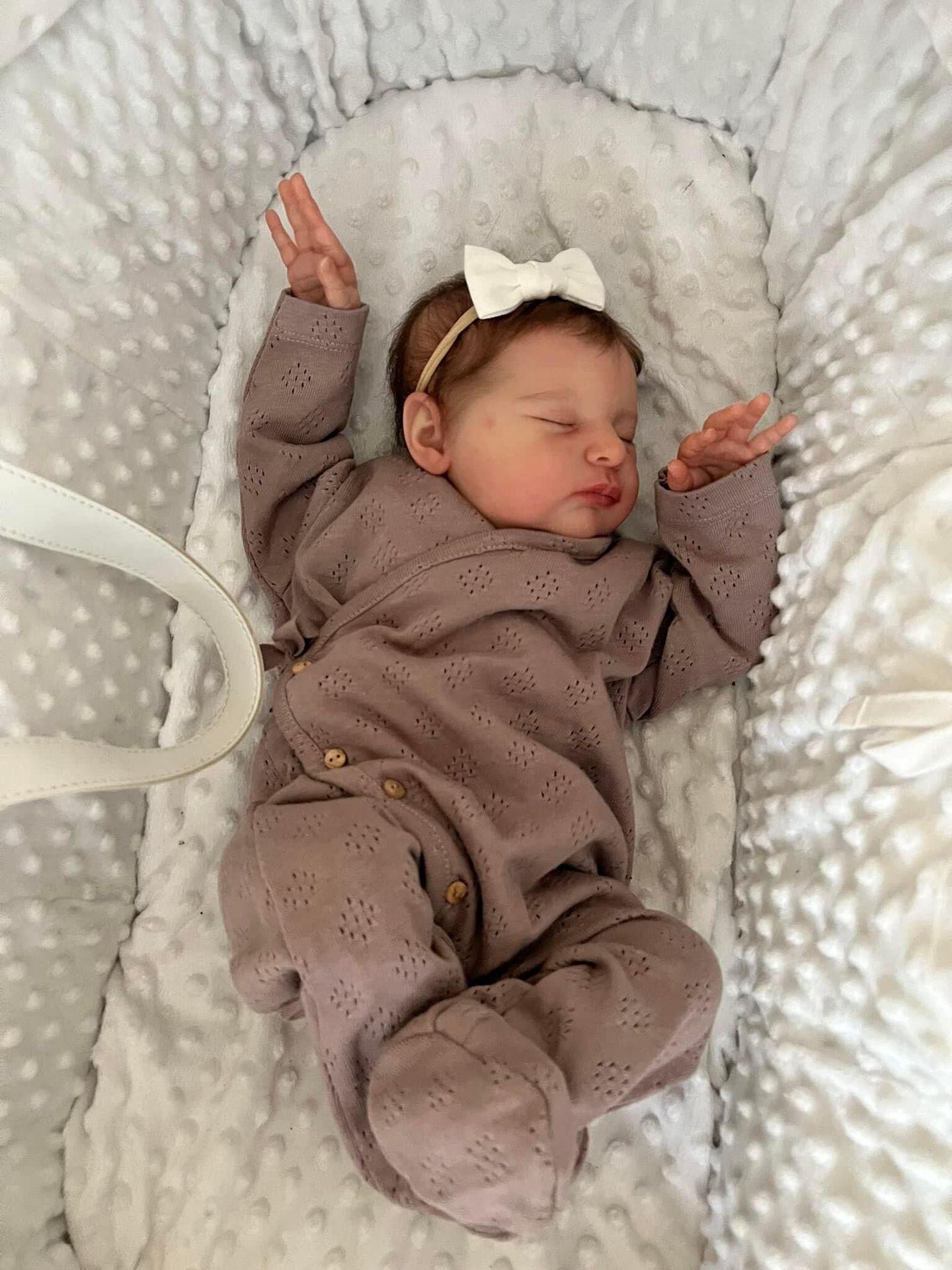 NPK 20-Inch Handcrafted Realistic Reborn Baby Doll - Laura with 3D Skin 48cm Cloth Body